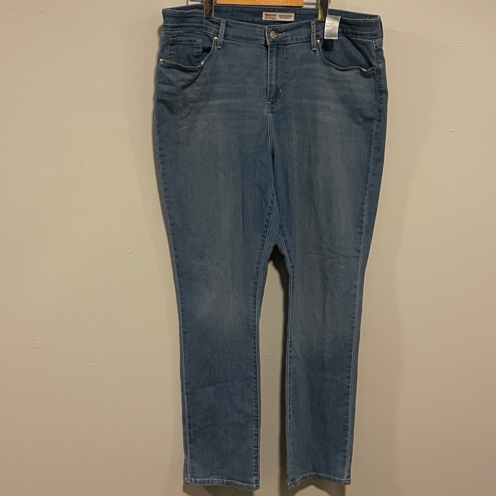 Signature by Levi Strauss Men’s Jeans 34x32 Mid- Rise Straight